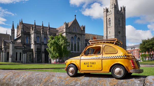 Taxi zur St. Patrick´s Cathedral, Dublin, Irland