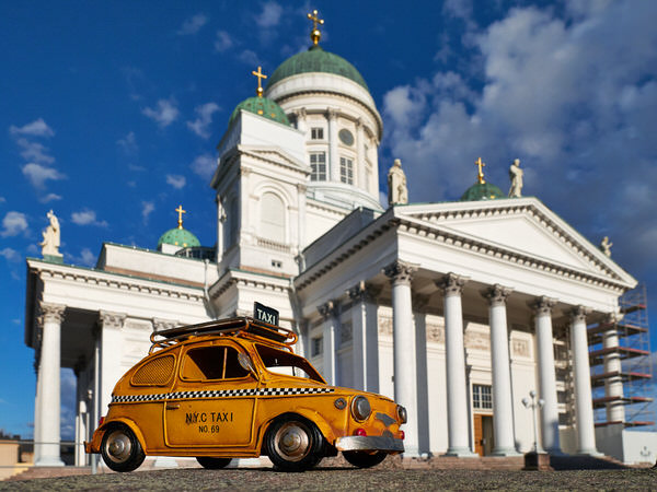 Taxi zum Dom von Helsinki, Finnland